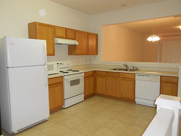 4th image of 5223 Hawkstone Dr