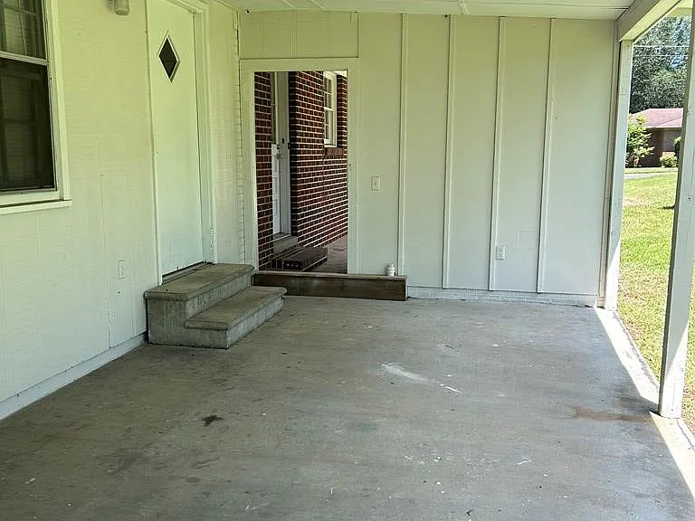 1013 Park St — Photo 2