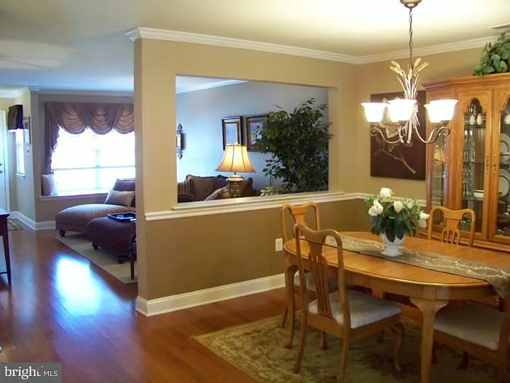 105 Broadleaf Pl — Photo 3
