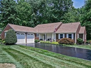 1 Putters Ln, Wallingford, PA 19086