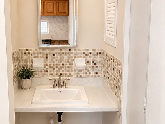 4th image of 528 Knorr St APT 14