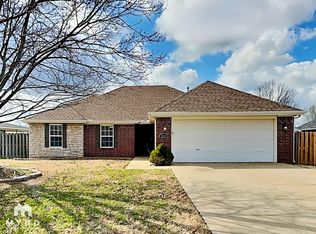 1363 Charles St, Pea Ridge, AR 72751