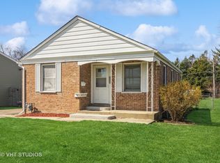 114 N Rohlwing Rd, Palatine, IL 60074