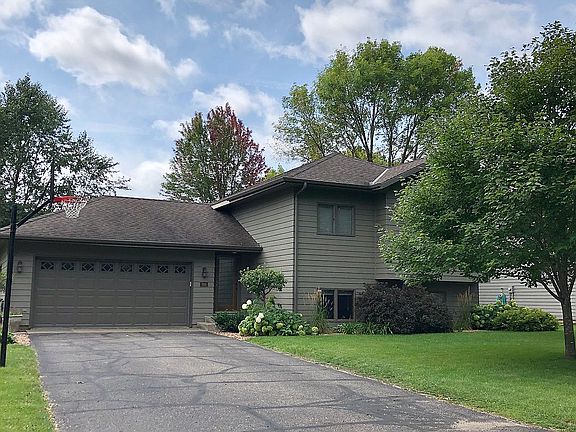 2nd image of 300 11th St N