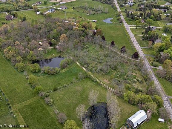 4th image of 3305 Ludwig Rd
