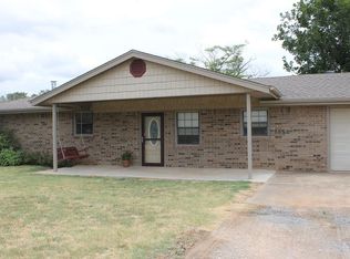 11154 200th St, Lindsay, OK 73052