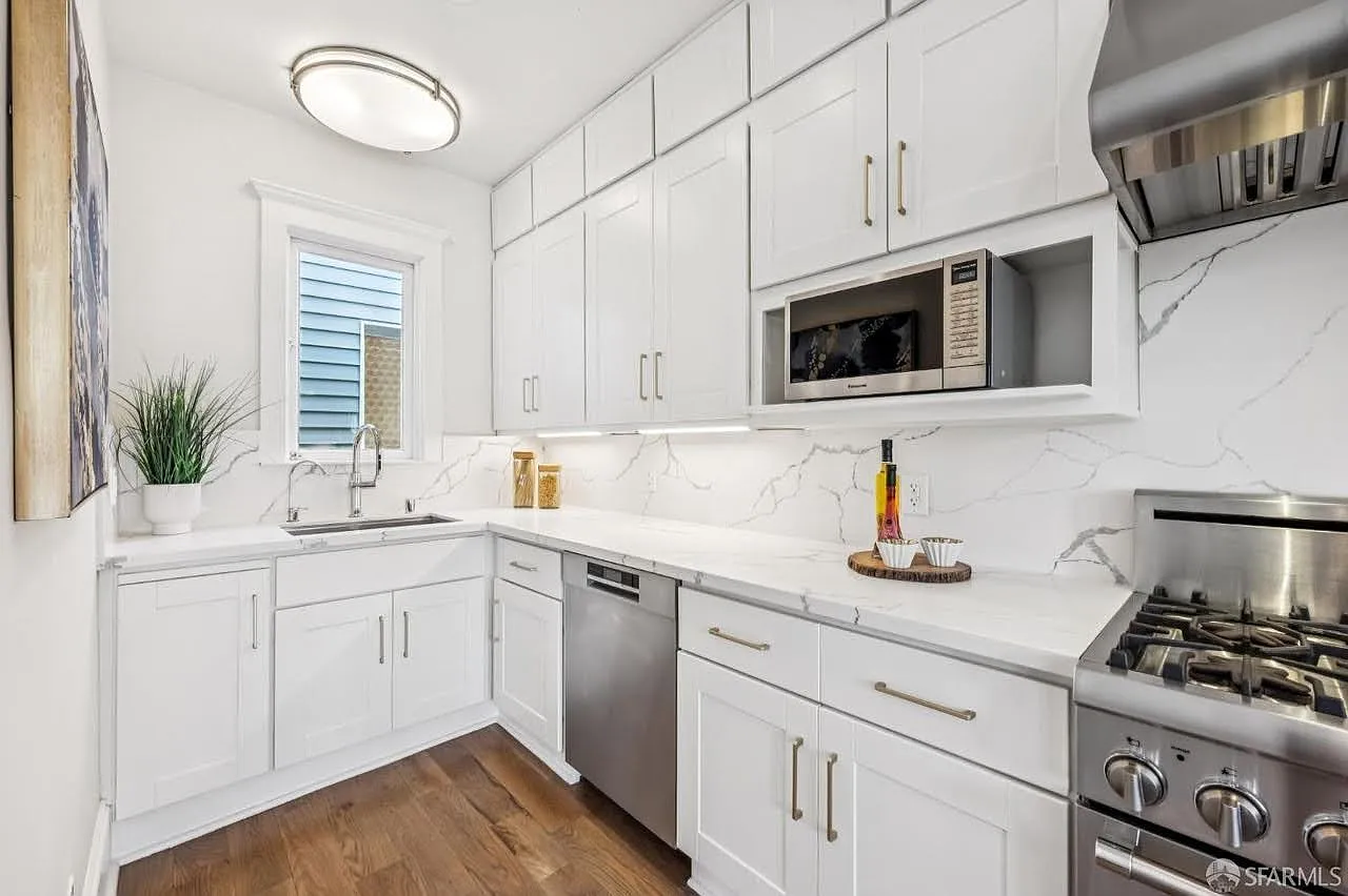 3 bed, 1455 sqft, $8,888 — Photo 4