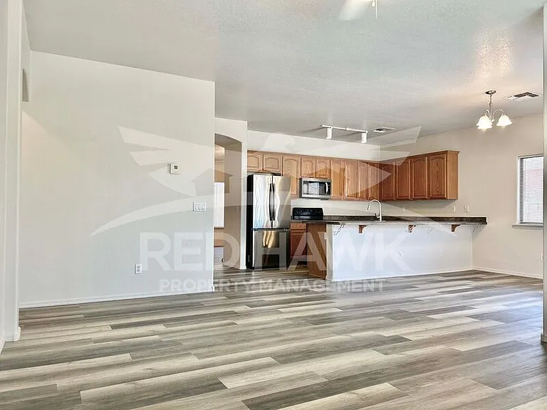 11824 W Windsor Ave — Photo 5