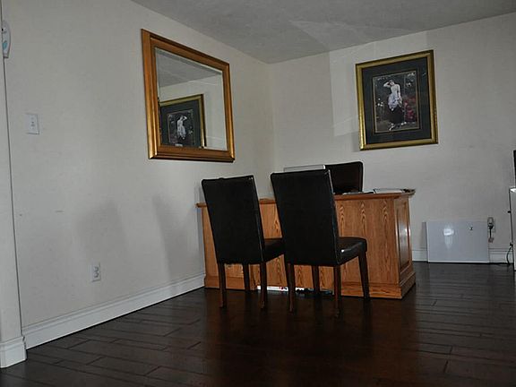 5th image of 19902 Karlanda Ln