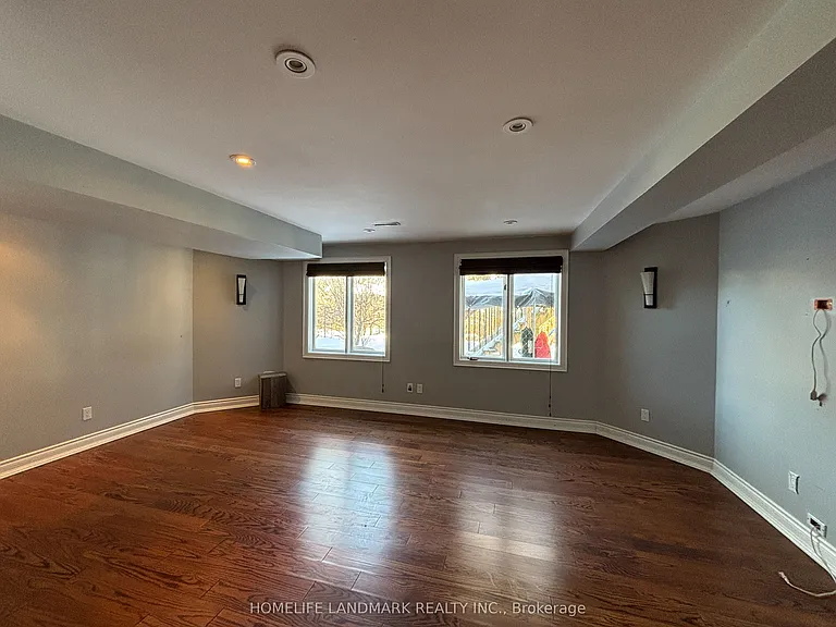 109 Carlyle Cres — Photo 20