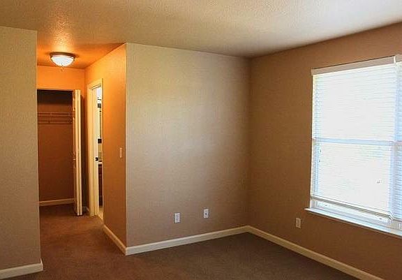 2nd image of 301 Cranberry Ln
