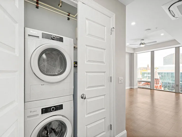 Laundry in Unit