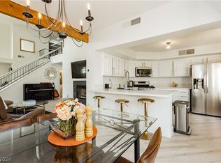 7852 Surfcrest Ct, Las Vegas, NV 89128