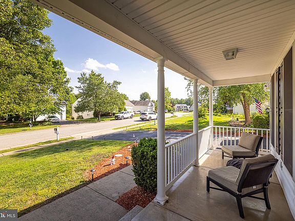 3rd image of 11016 Naples Ct