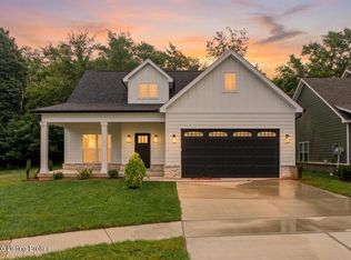 1204 Divot Way, Simpsonville, KY 40067