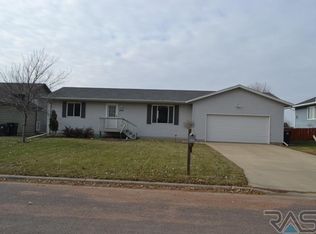203 Steven St, Worthing, SD 57077