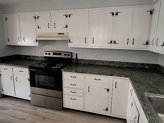4th image of 6 Foster Ave