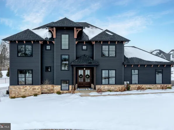 5848 Wild Lilac Dr #17, East Petersburg, PA 17520