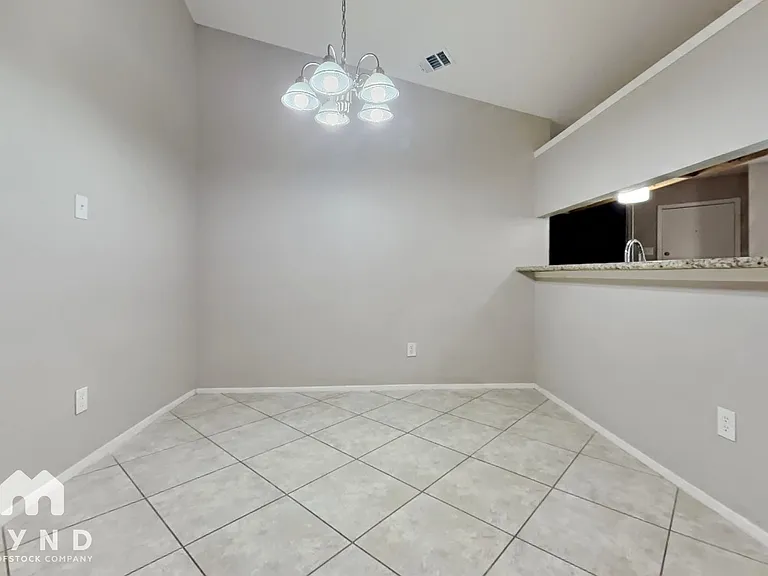 3218 Sedgeborough Cir — Photo 4