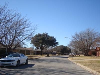 5th image of 412 Fox Dr