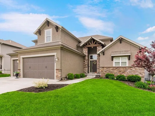 11385 S Violet St, Olathe, KS 66061