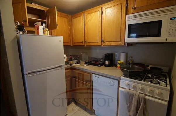 Rented by City Stop Realty | media 24