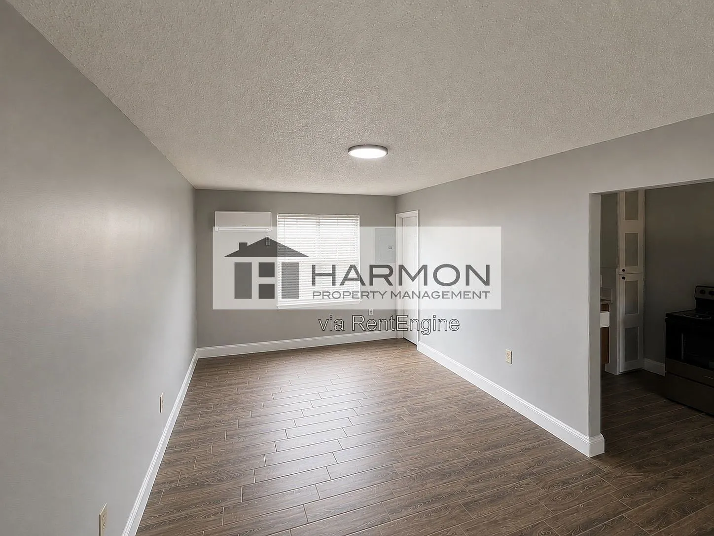 1 bed, 1.0 bath, 400 sqft, $695 — Photo 2