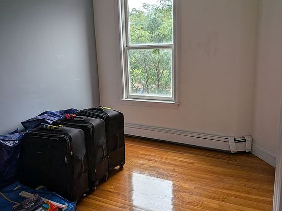 5th image of 775 Tremont St APT 3