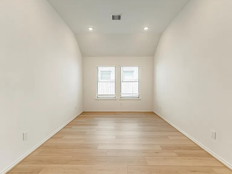21107 Armstrong County Dr — Photo 16