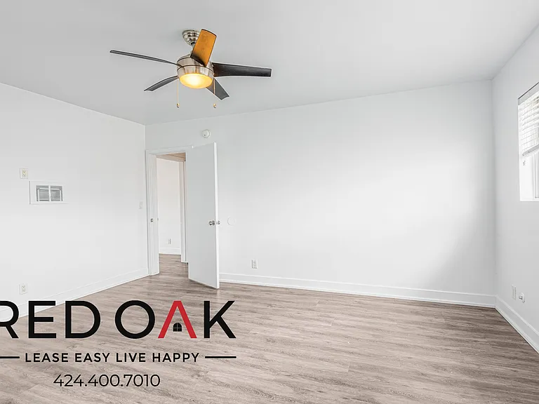 5128 De Longpre Ave #18 — Photo 13
