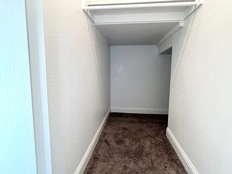 644 Fox View Dr — Photo 13