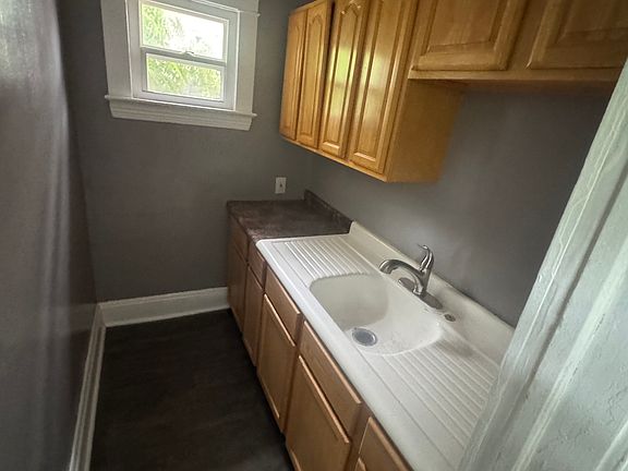 3rd image of 11823 Imperial Ave APT 2