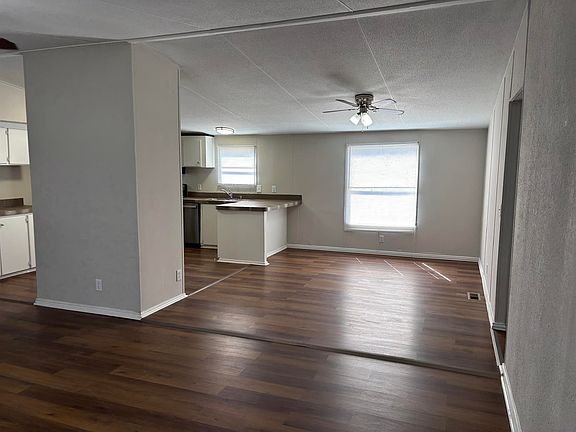 4th image of 912 Wildwood Dr
