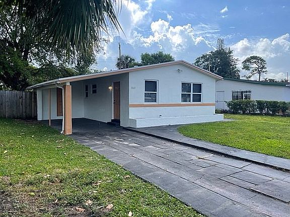 2nd image of 860 NW 34th Way