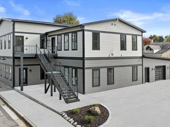 308 Oak STREET #202, Slinger, WI 53086