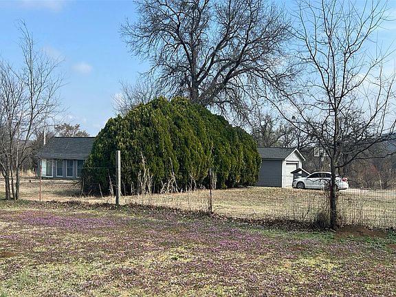 4th image of 1550 Sumac Rd