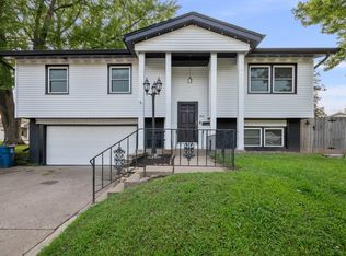 1810 15th St, Silvis, IL 61282