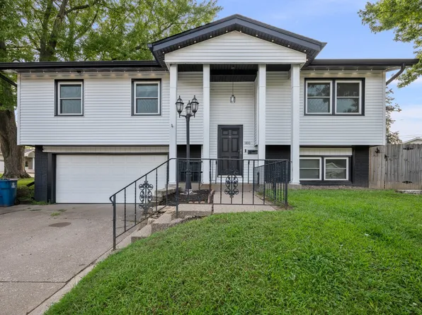 1810 15th St, Silvis, IL 61282