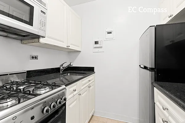 Rented by Compass | media 3