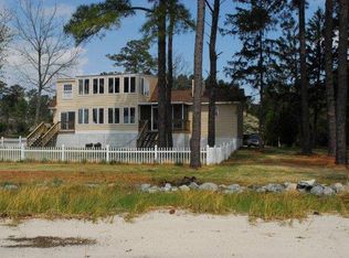 388 Meadows Dr, Lancaster, VA 22503