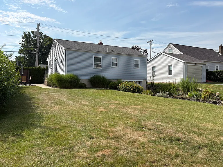 44 N Chestnut St — Photo 16