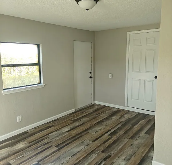 1014 S Combee Rd — Photo 9