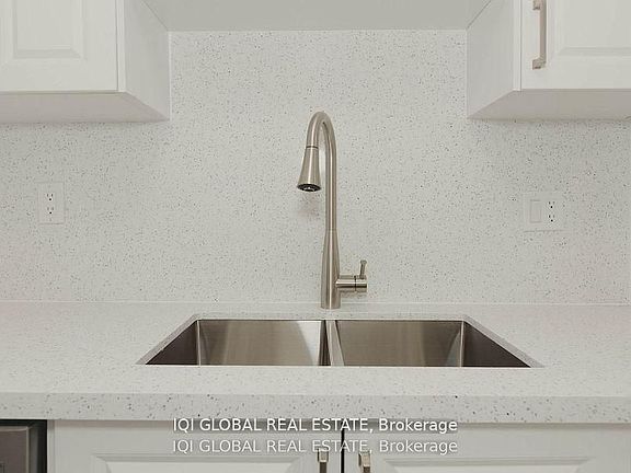 3rd image of 390 Dixon Rd SE #1202