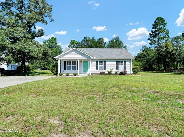 8593 Heirloom Drive NE, Leland, NC 28451