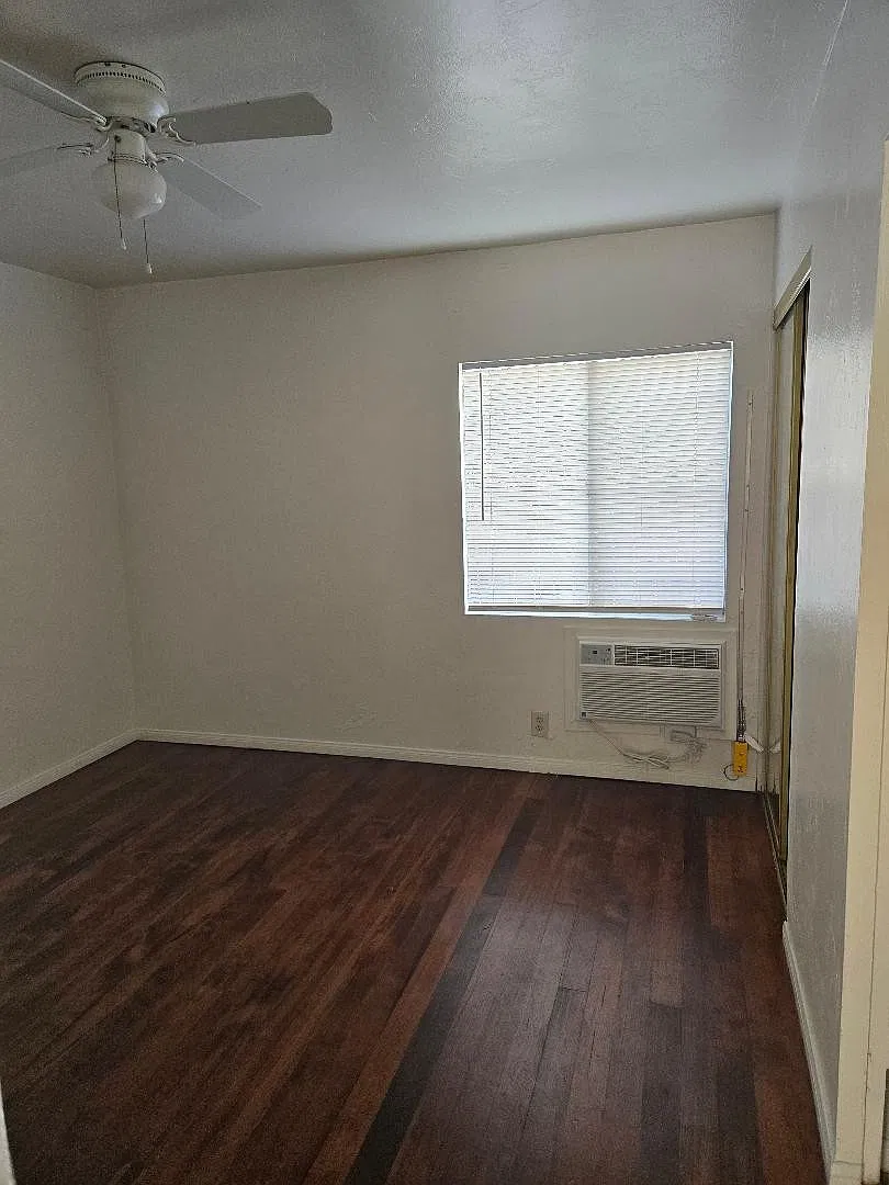 3576 Grim Ave — Photo 4