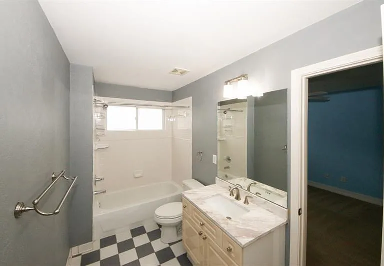 1354 Brookhaven Village Cir NE — Photo 50