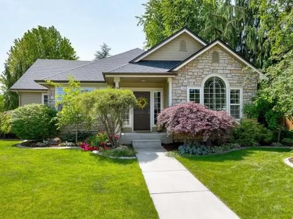 9407 W Pebblestream Dr, Boise, ID 83709