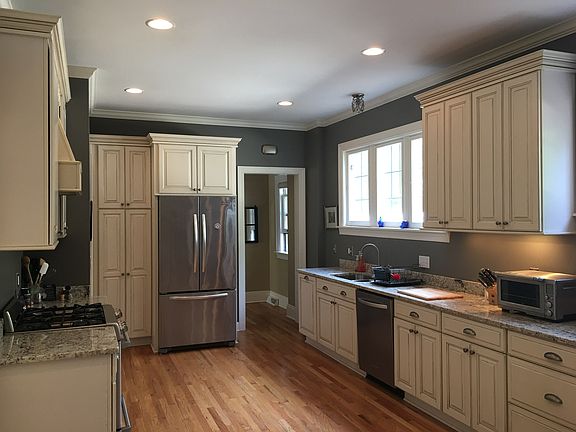 2nd image of 5353 N Lake Dr