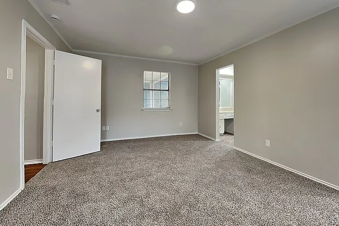 3110 Berkshire Dr — Photo 9