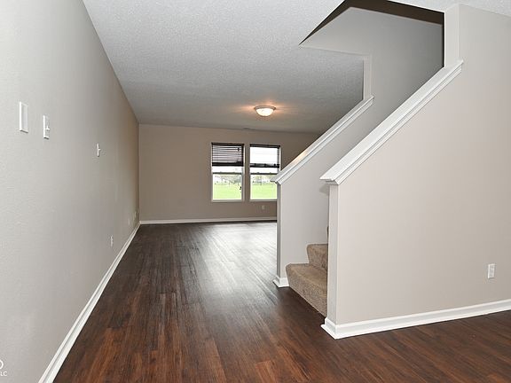 2nd image of 1329 Central Park Dr